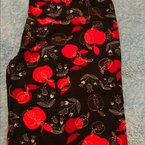 LuLaRoe Apple OS NWT Leggings